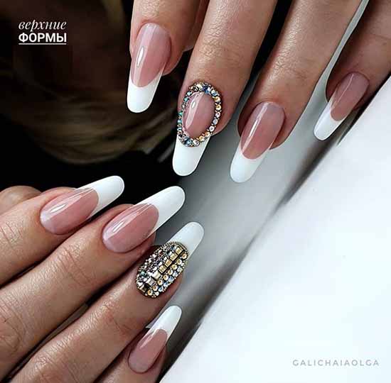 Nail design with rhinestones 2021: photos, exquisite novelties