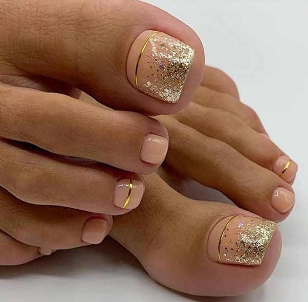 Glitter pedicure photo