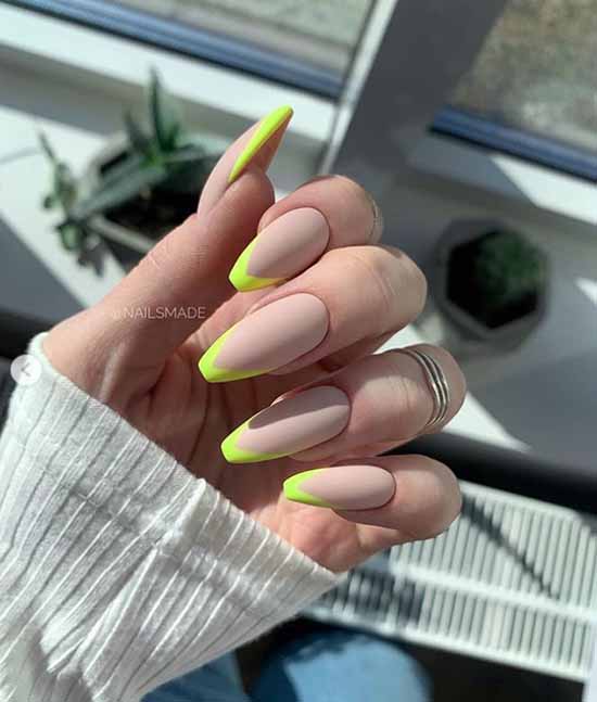 Bright jacket 2021: photo-novelties of bright nail design