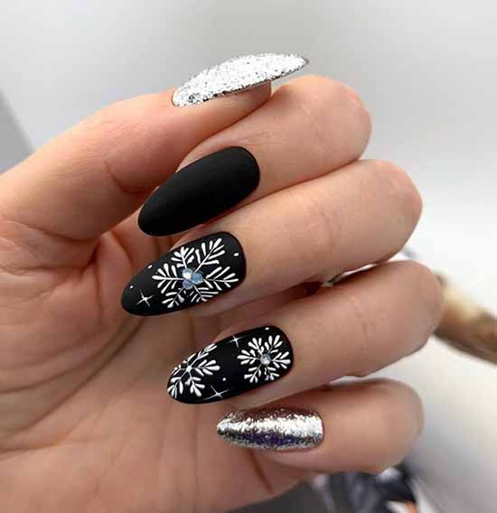 New Year's black manicure for long nails