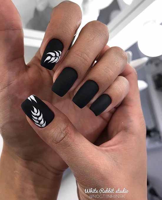 Black manicure for long nails: photo, new beautiful design