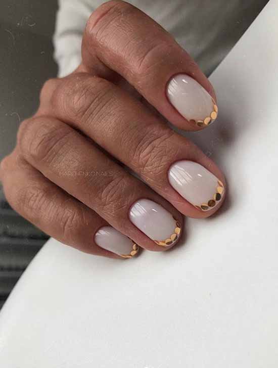 Glitter nail design: new manicure in the photo