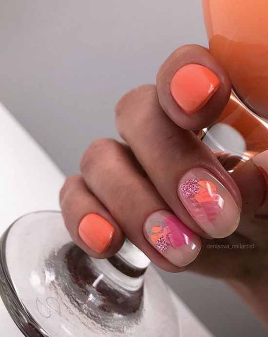 Conception d'ongles scintillants: nouvelle manucure sur la photo