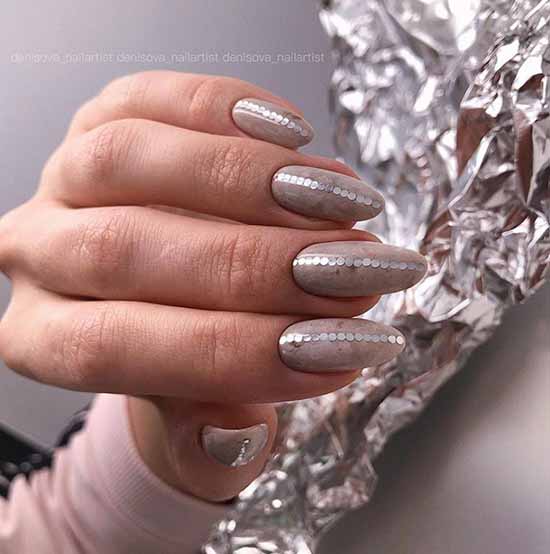 Glitter nail design: new manicure in the photo