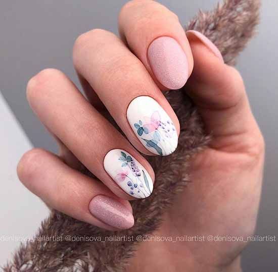 Glitter nail design: new manicure in the photo