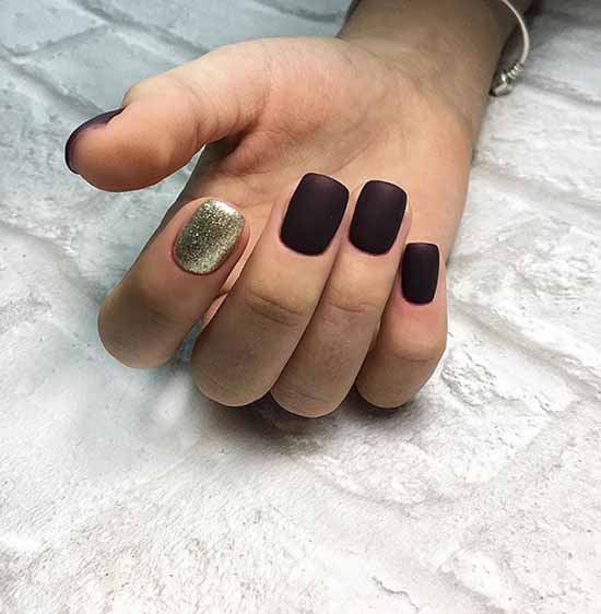 Glitter nail design: new manicure in the photo