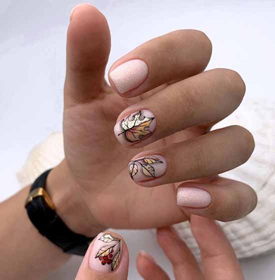 Foil nail design: photo, fashionable manicure novelties