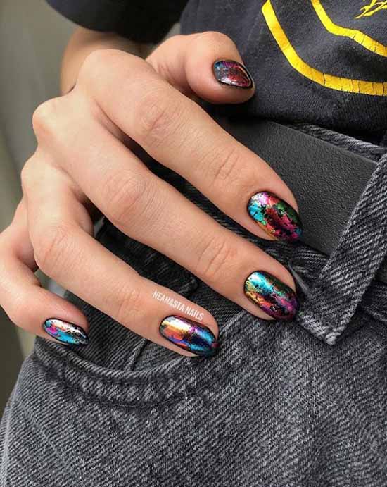 Foil nail design: photo, fashionable manicure novelties