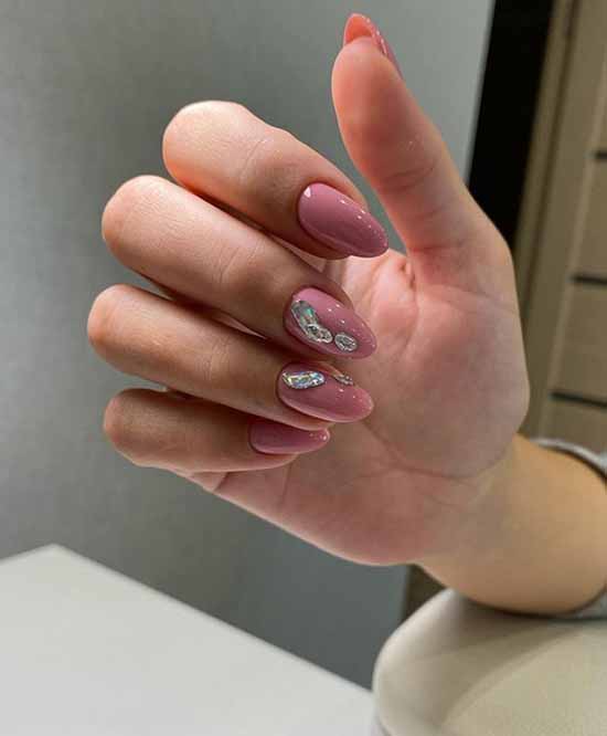 Foil nail design: photo, fashionable manicure novelties