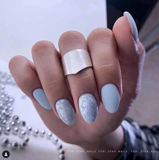 Foil nail design: photo, fashionable manicure novelties