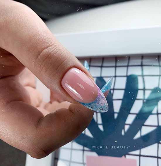 French manicure with a pattern: French novelties 2021