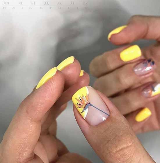 French manicure with a pattern: French novelties 2021