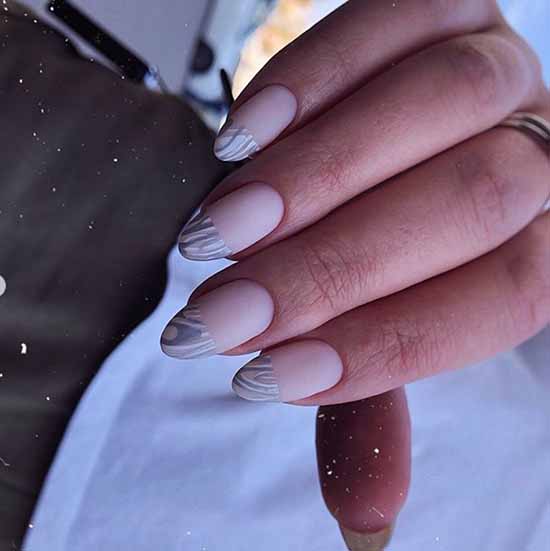 French manicure with a pattern: French novelties 2021