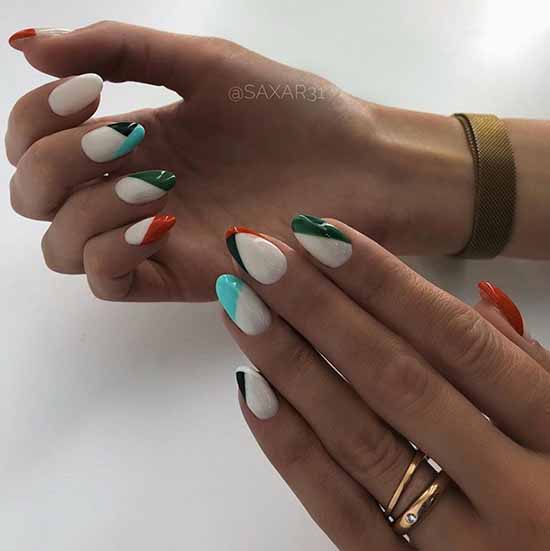 French manicure with a pattern: French novelties 2021