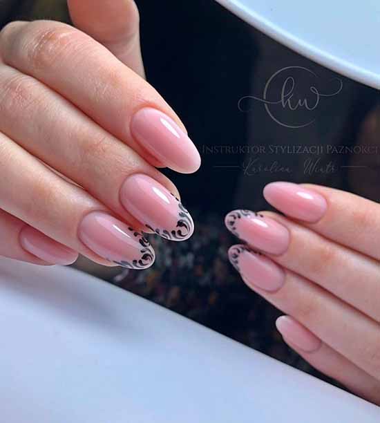 French manicure with a pattern: French novelties 2021