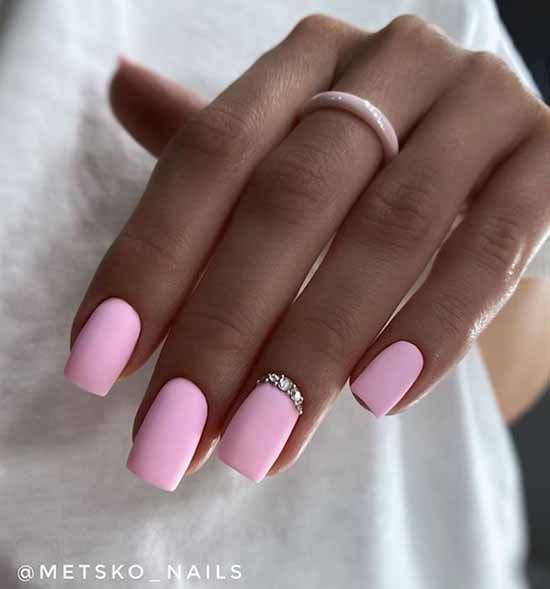 Beautiful matte nails: design, new manicure in the photo