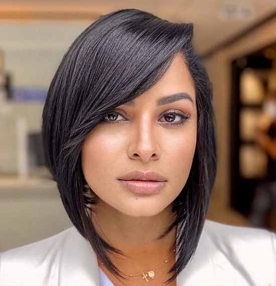 Fashionable haircuts for shoulder-length hair 2021: photos, trends