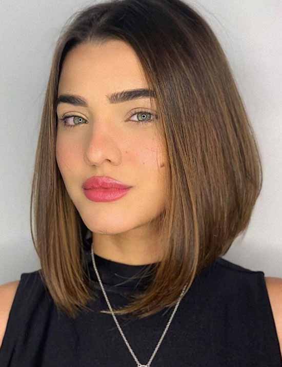 Fashionable haircuts for shoulder-length hair 2021: photos, trends