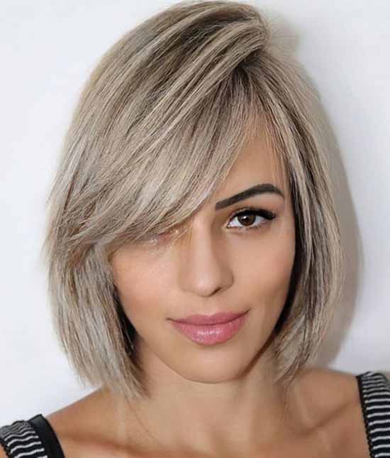 Fashionable haircuts for shoulder-length hair 2021: photos, trends