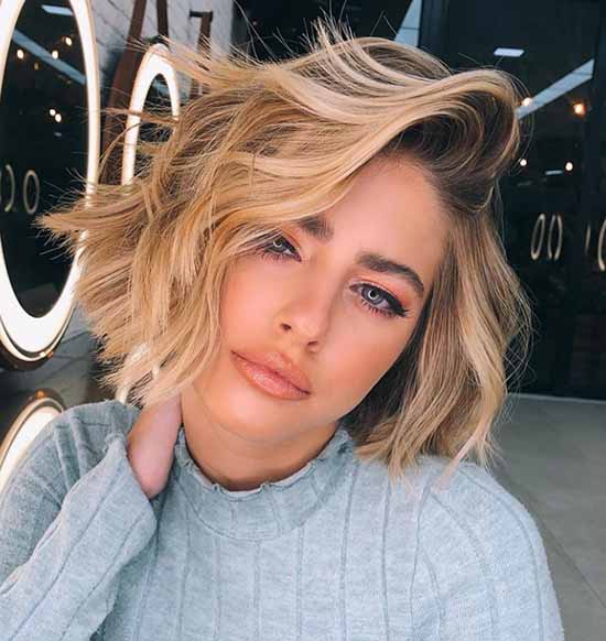 Fashionable haircuts for shoulder-length hair 2021: photos, trends