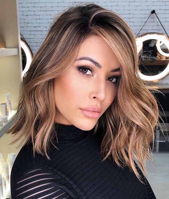 Fashionable haircuts for shoulder-length hair 2021: photos, trends