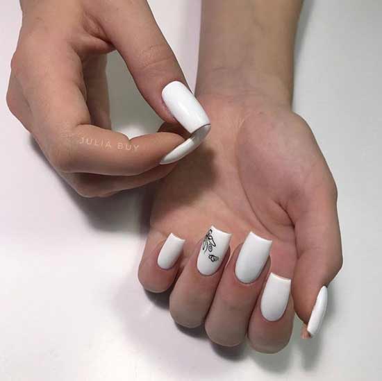 White manicure design minimalism