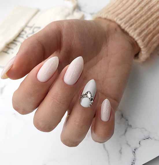 White nails with designs: new items, manicure ideas in the photo