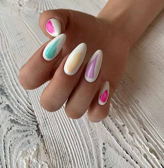 White nails with designs: new items, manicure ideas in the photo