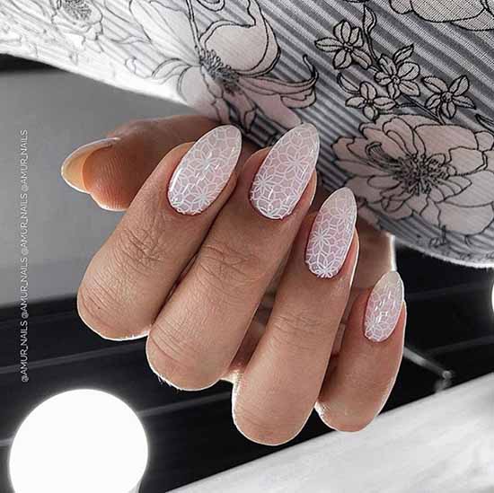 White nails with designs: new items, manicure ideas in the photo