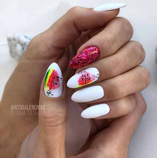 White nails with designs: new items, manicure ideas in the photo