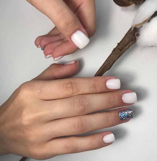 White nails with designs: new items, manicure ideas in the photo