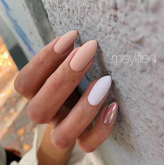 Matte nude with glitters