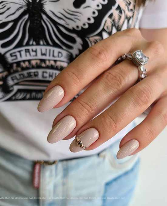 Nude manicure with sparkles: 100 design ideas in new photos