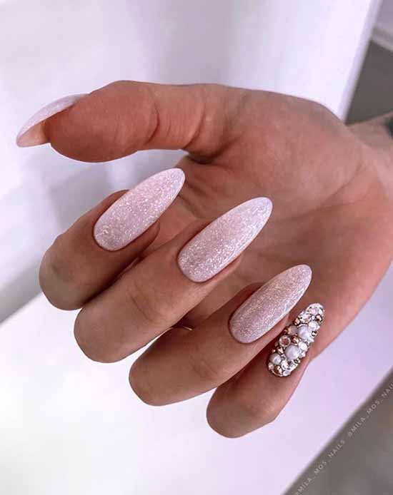 Nude manicure with sparkles: 100 design ideas in new photos