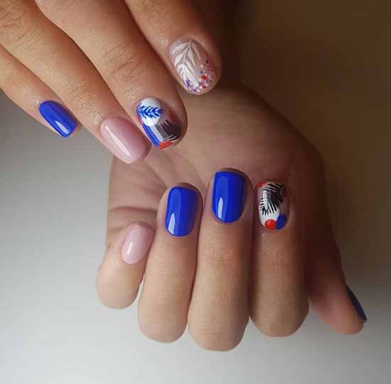 Festive nail art short nails