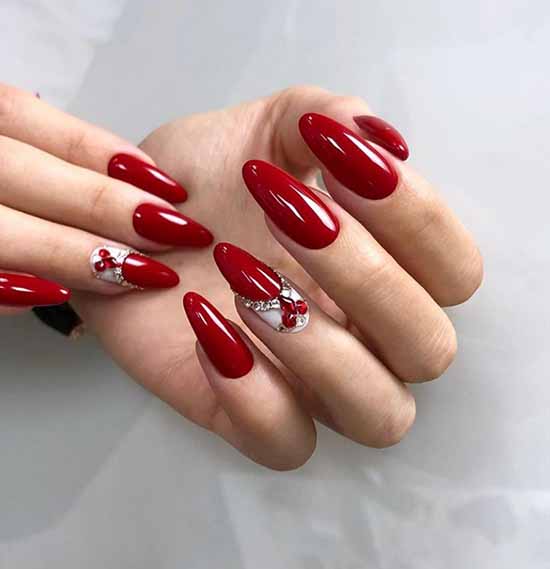 Chic festive red manicure