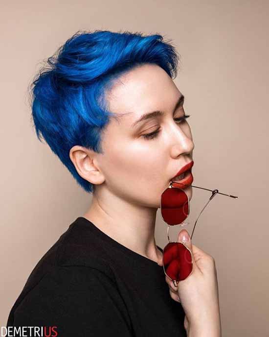 Les meilleures coupes de cheveux avec une frange 2021: photos, formes à la mode