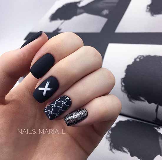 Black glitter manicure