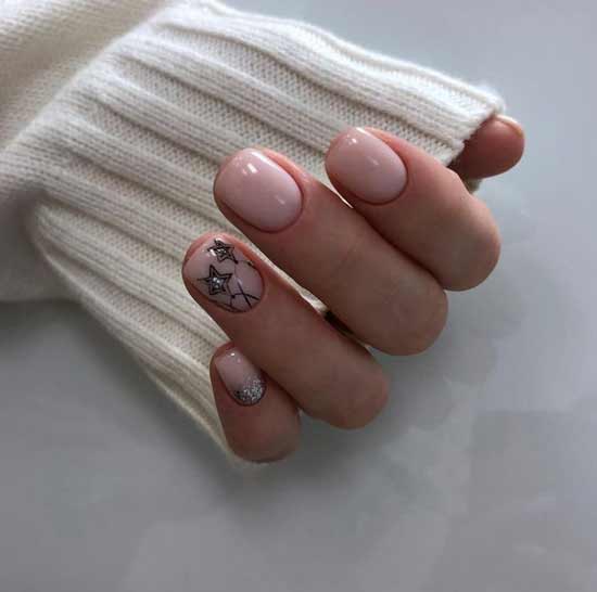 Short nails manicure winter