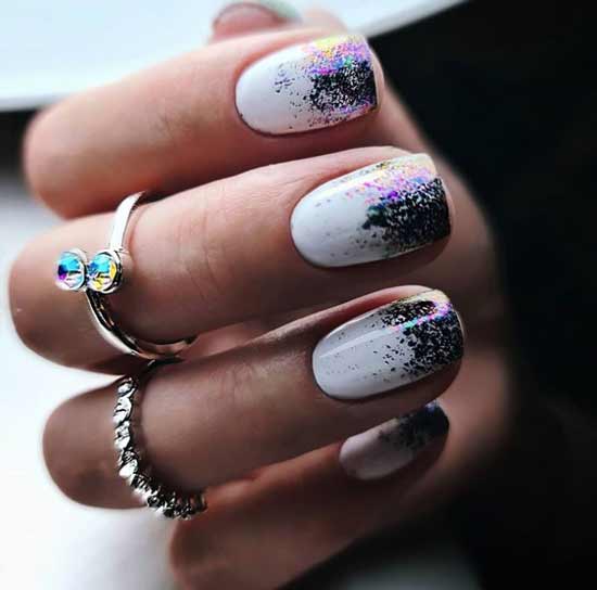 Paillettes dégradées sur ongles courts