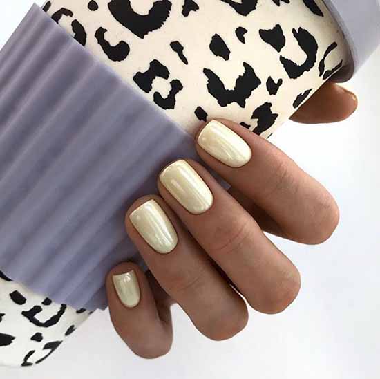 Stylish manicure for short nails: +100 new products on the photo