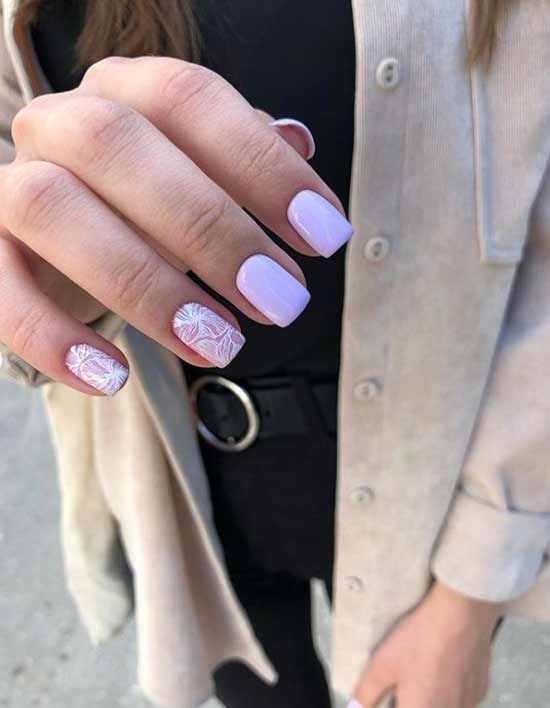 Delicate short manicure