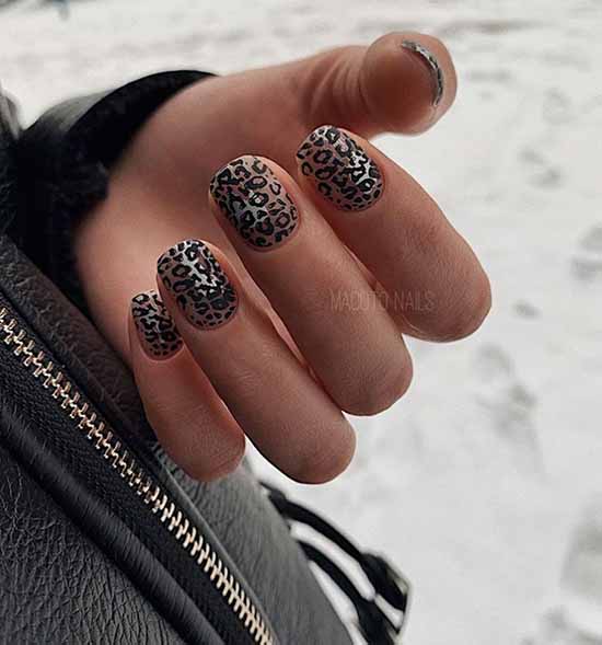 Stylish manicure for short nails: +100 new products on the photo