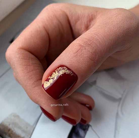 Gold leaf on the thumb