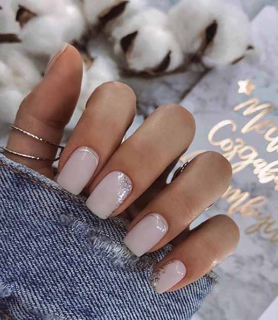 Beige glitter manicure: graceful nail design ideas