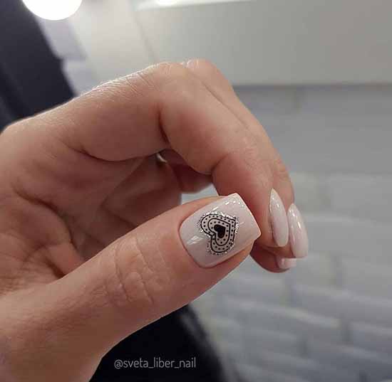 Manucure pailletée beige: idées de conception d'ongles gracieuses