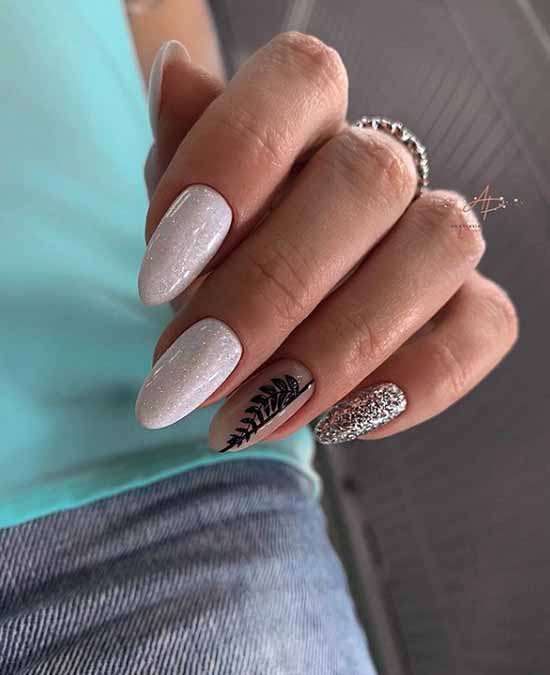 Manucure pailletée beige: idées de conception d'ongles gracieuses