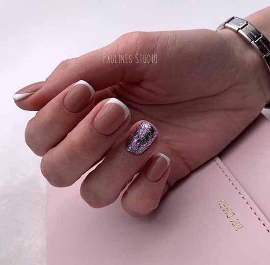 Beige glitter manicure: graceful nail design ideas