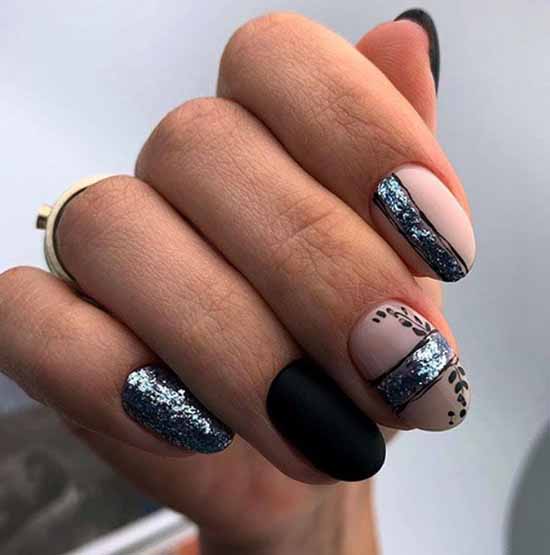 Black nails with foil