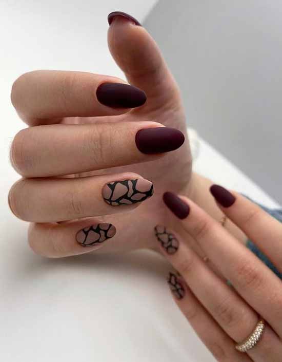 Manicure with a design on one nail: new items in the photo